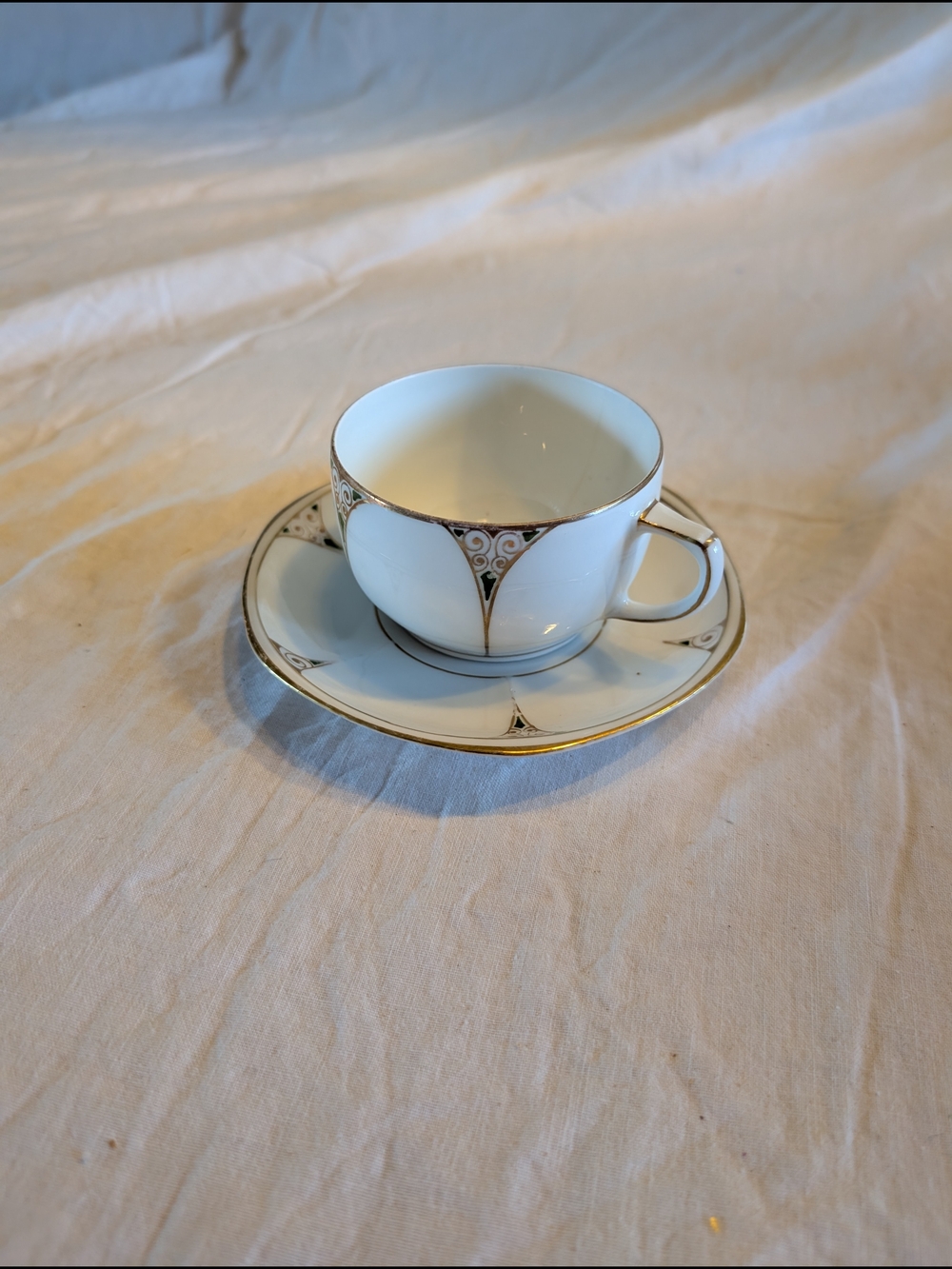 2/30$ Vintage White Porcelain Teacup and Saucer with Gold Trim